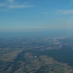 Flugwegposition um 16:35:56: Aufgenommen in der Nähe von Gemeinde Attnang-Puchheim, 4800 Attnang-Puchheim, Österreich in 1995 Meter